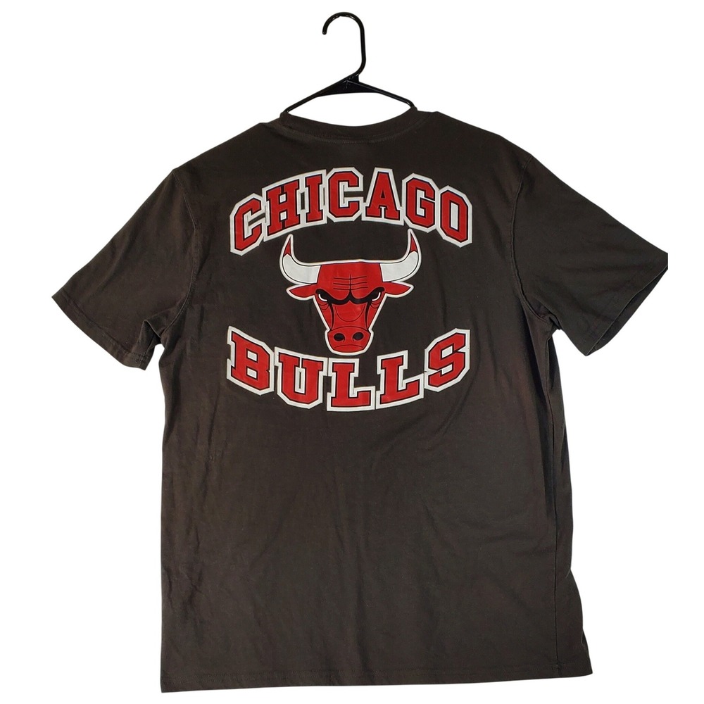 NBA Ultra Game Chicago Bulls T-Shirt Mens Large Charcoal Gray Embroidered Logo L